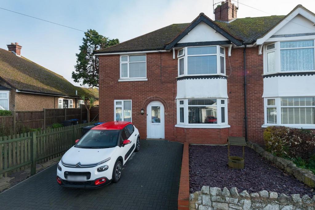 Goodwin Road, Ramsgate, CT11 2 bed flat for sale £185,000