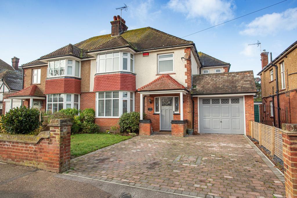Barnes Avenue, Margate, CT9 4 bed semidetached house £650,000