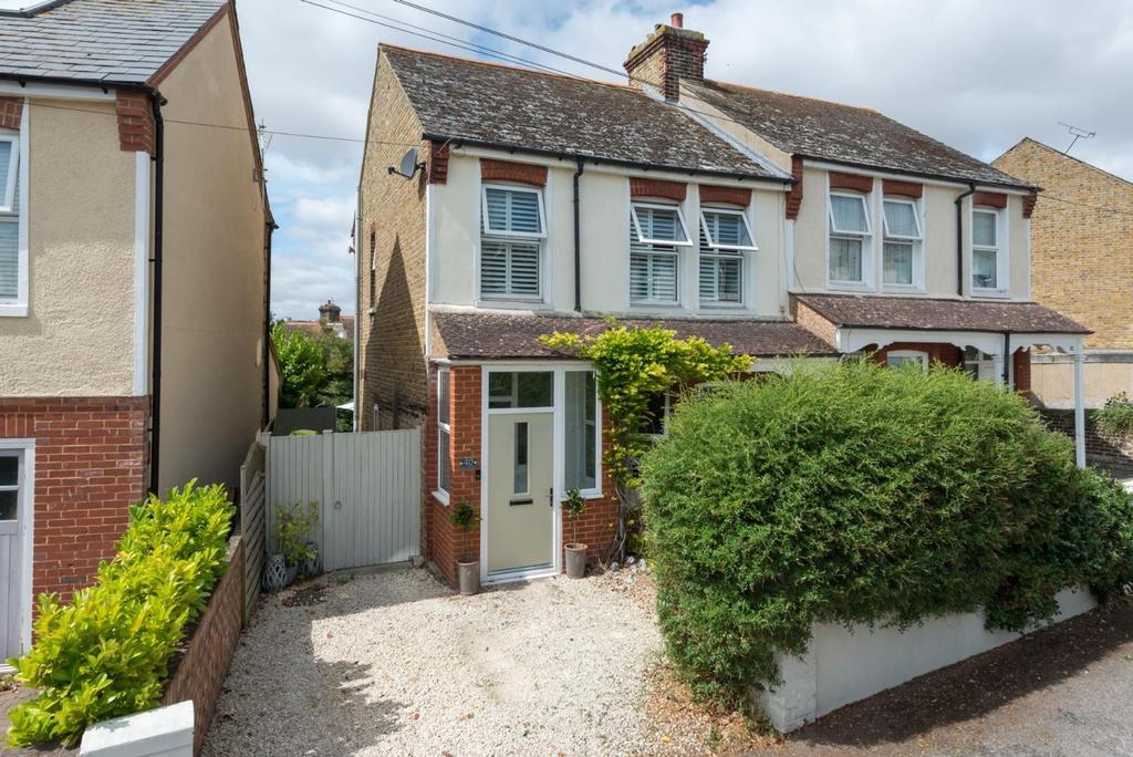 Dane Crescent, Ramsgate, CT11 3 bed semidetached house £350,000