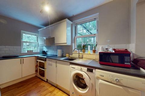 3 bedroom end of terrace house for sale - Folkestone Road, Dover, CT17