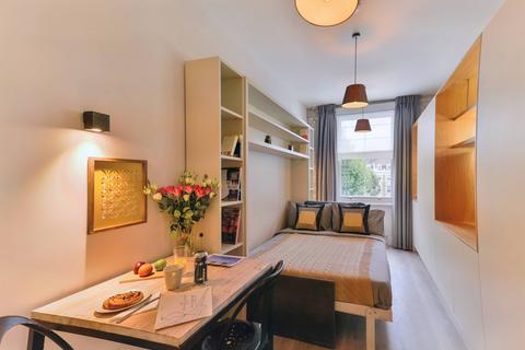 Studio to rent, 25 Linden Gardens, London W2