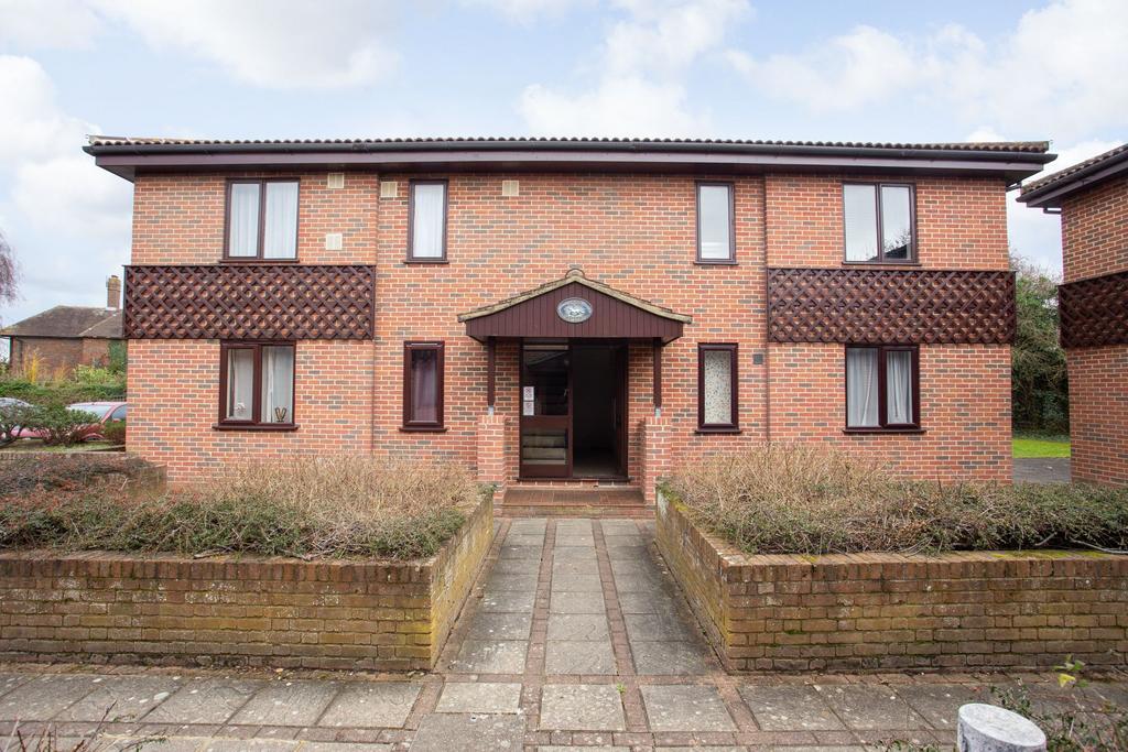 St. Mildreds Place, Canterbury, CT1 2 bed apartment for sale £199,995