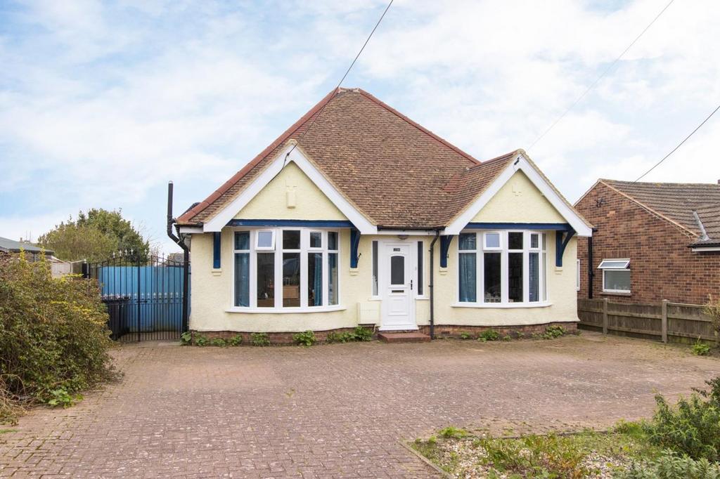 Popes Lane, Sturry, CT2 4 bed chalet £475,000