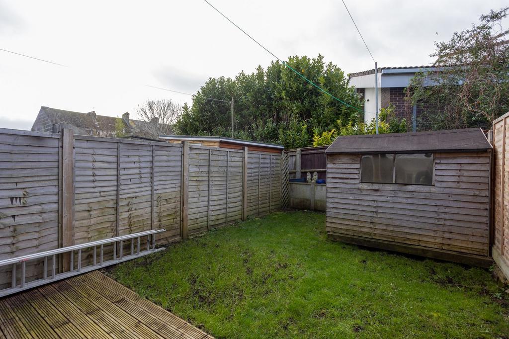 Balfour Road, Dover, CT16 2 bed terraced house £210,000