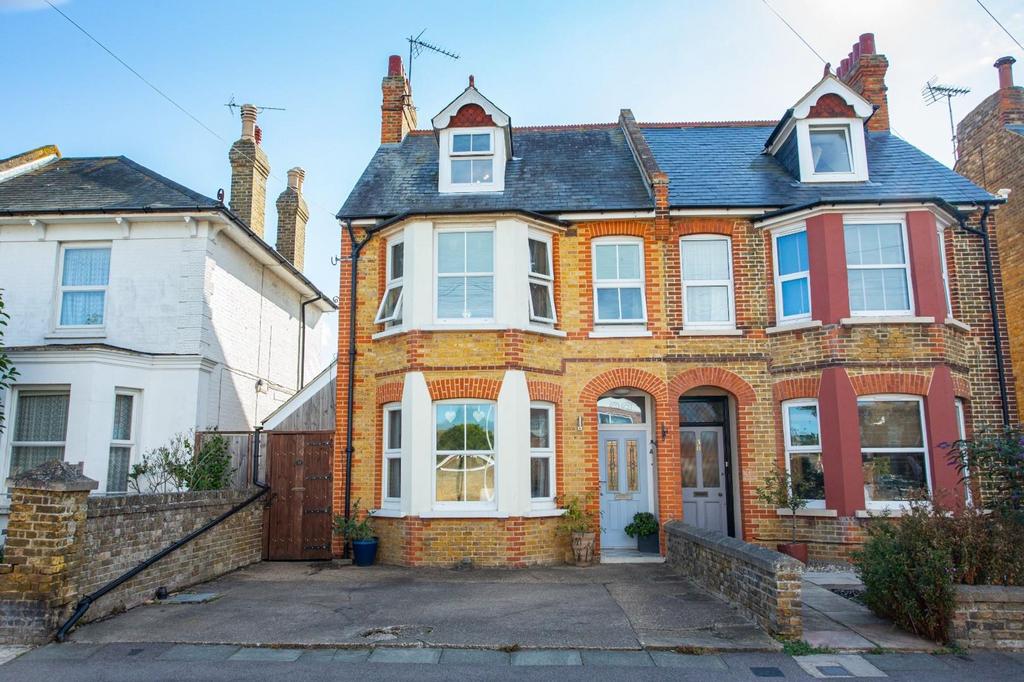 Albion Road, Birchington, CT7 4 bed semidetached house £465,000