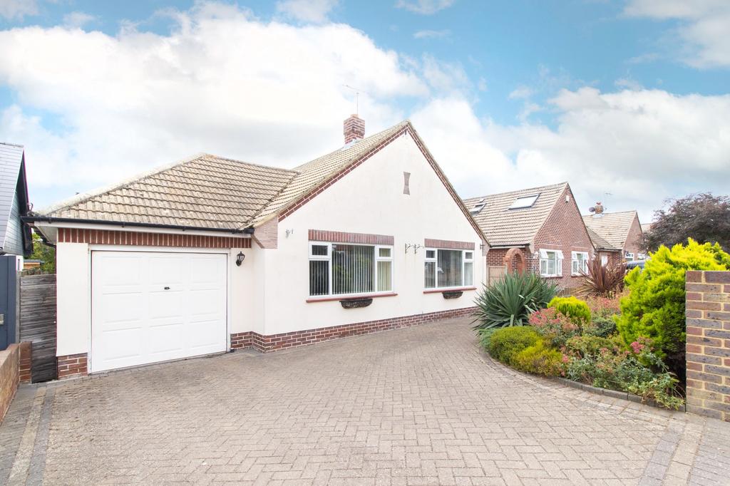 Kings Avenue, Broadstairs, CT10 3 bed detached bungalow for sale £575,000