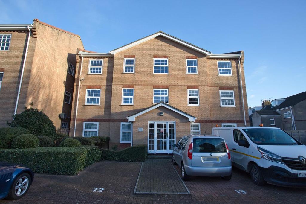 Maxwell Place, Deal, CT14 2 bed flat for sale £185,000