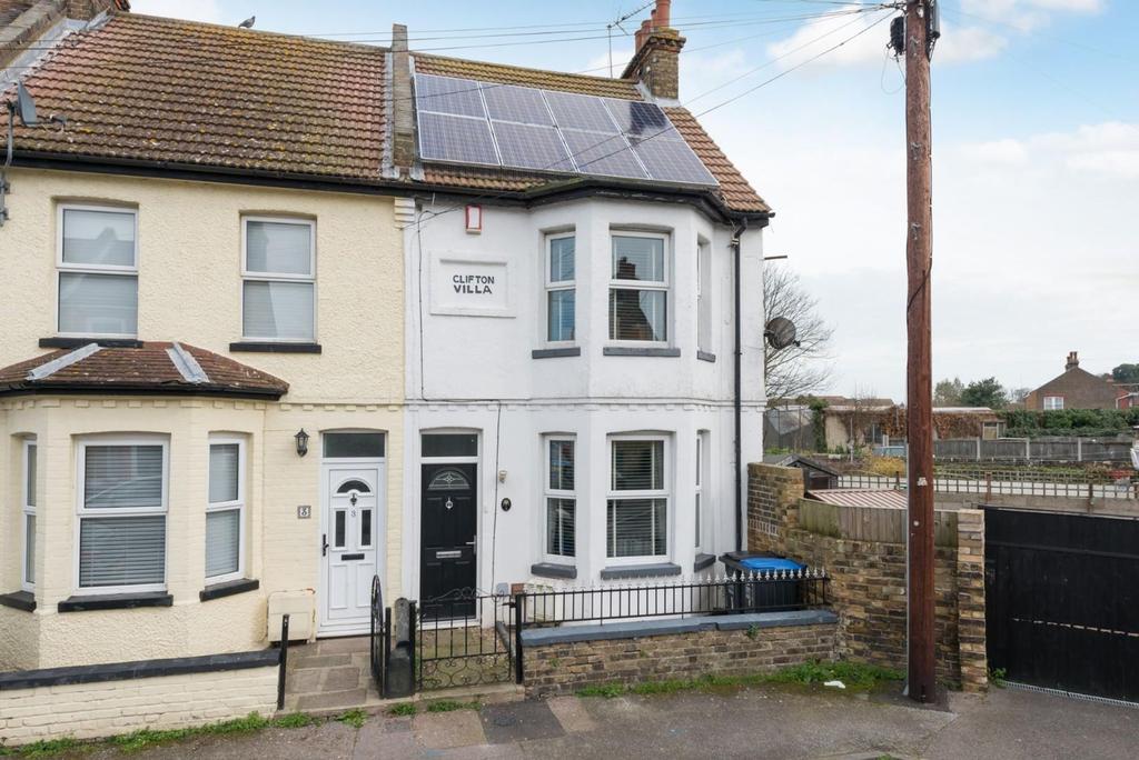 Clifton Road, Ramsgate, CT11 3 bed end of terrace house £285,000