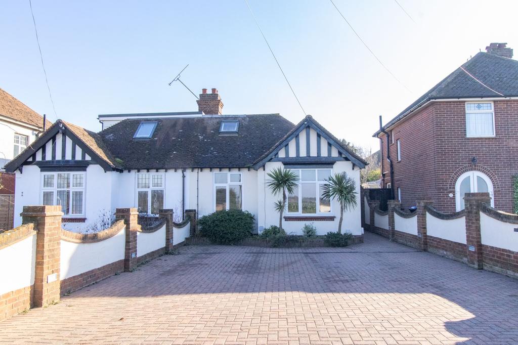 Westwood Road, Broadstairs, CT10 3 bed semidetached bungalow £435,000