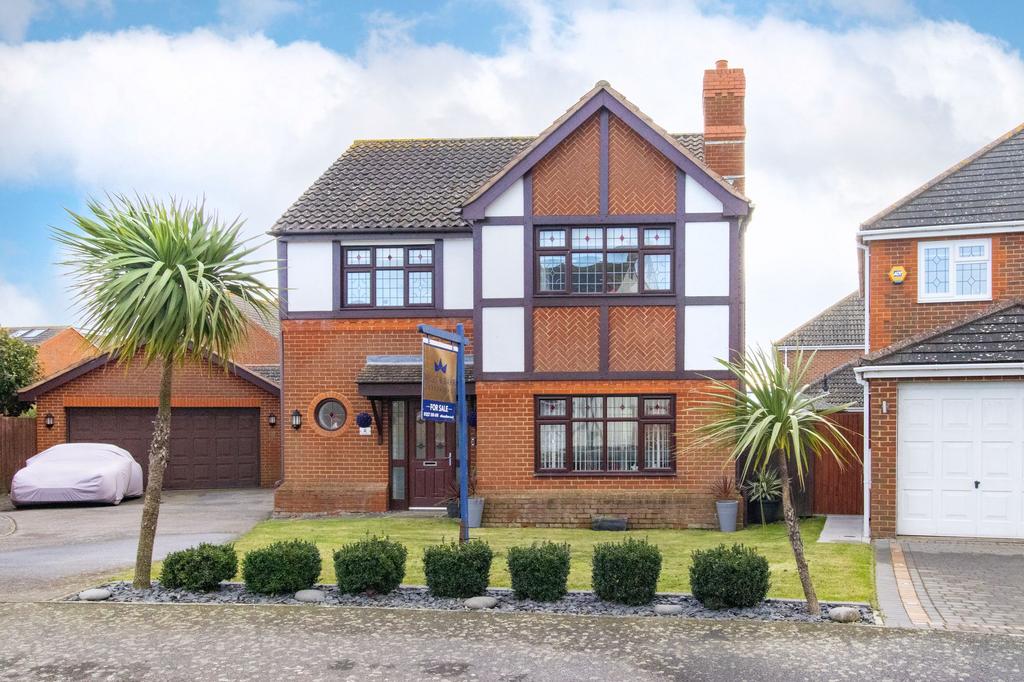 Petrel Close, Herne Bay, CT6 4 bed detached house for sale £495,000