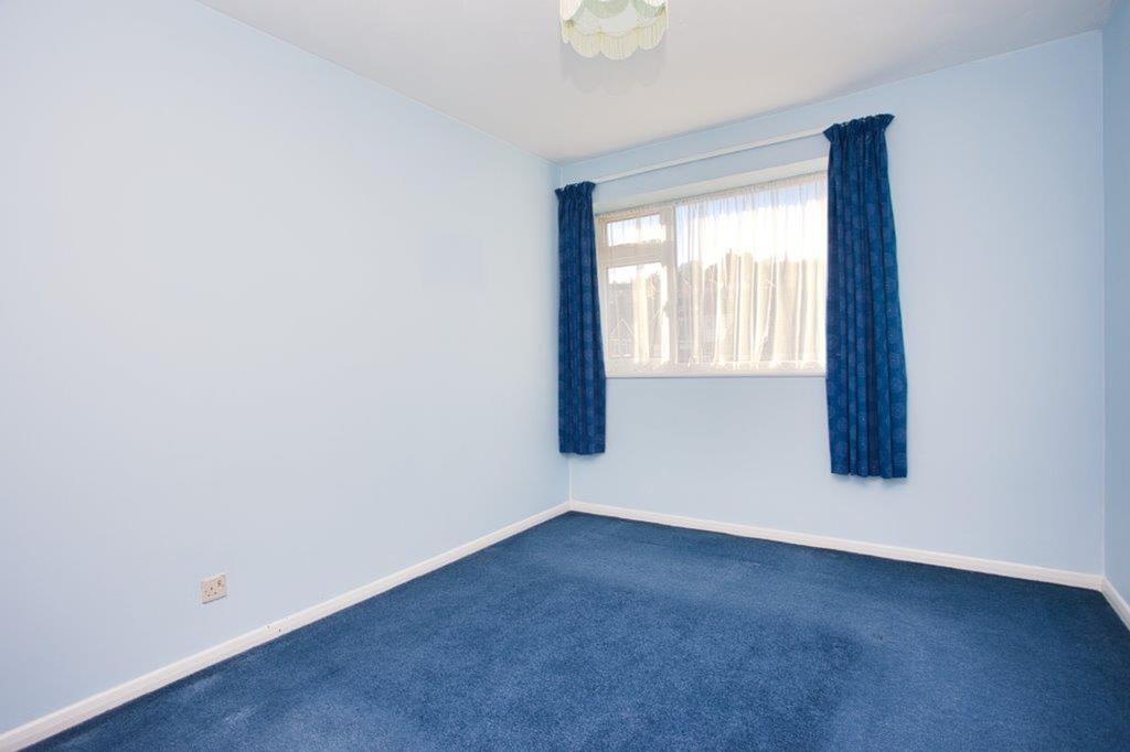 14 Orchard Close Blue Bedroom.jpg