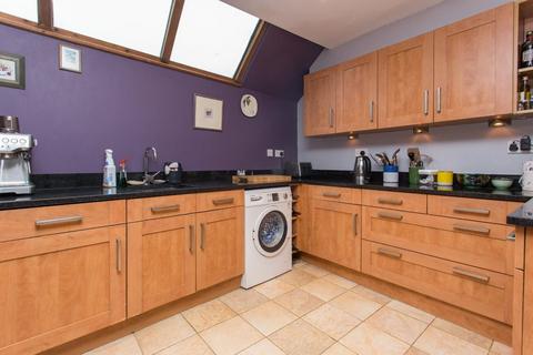 2 bedroom terraced house for sale, Best Lane, Canterbury, CT1