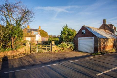3 bedroom detached bungalow for sale, The Street, Stourmouth, CT3