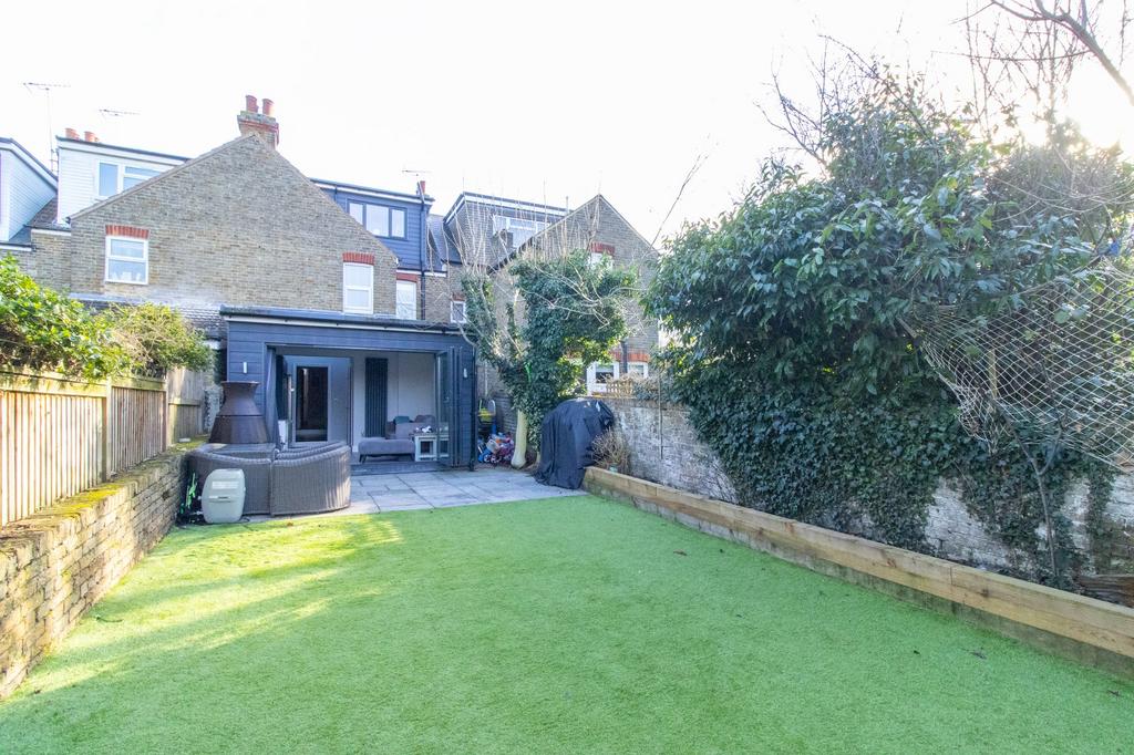 Tivoli Road, Margate, CT9 4 bed terraced house £375,000