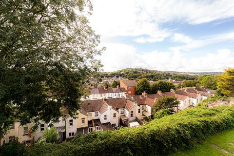 Flat 6, Mayfield Court Mayfield Avenue, Dover, CT16 2QJ