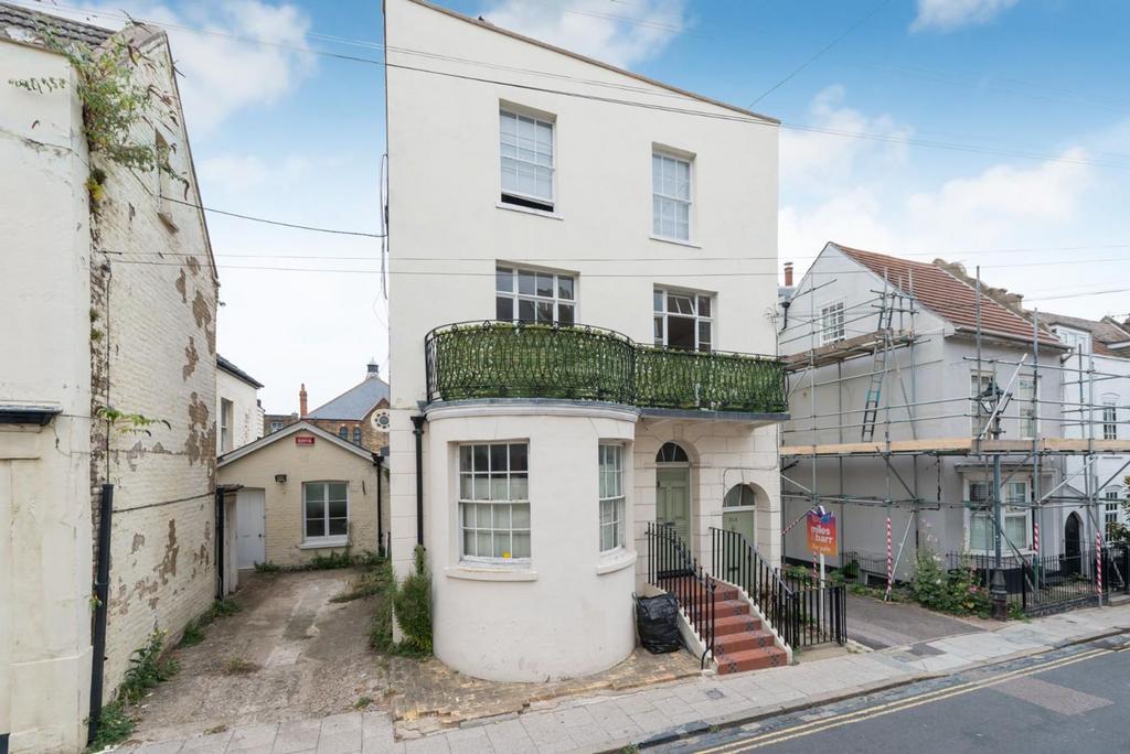Effingham Street, Ramsgate, CT11 1 bed flat for sale £185,000