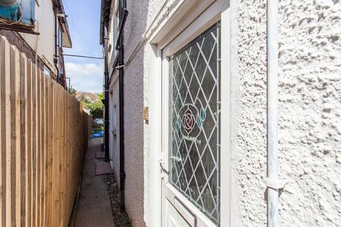 2 bedroom maisonette for sale - Sturry Road, Canterbury, CT1