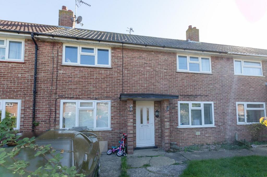 Gilchrist Avenue, Herne Bay, CT6 3 bed terraced house £300,000