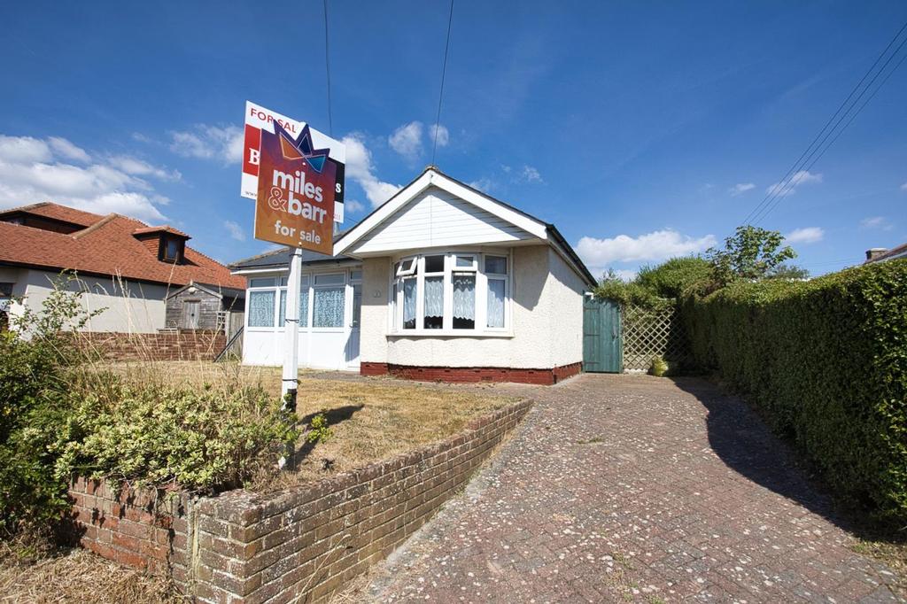 Old Dover Road, CapelLeFerne, CT18 2 bed detached bungalow £375,000