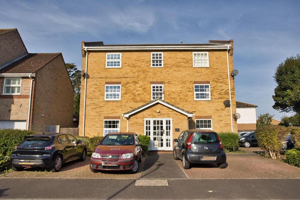 Drew Lane, Deal, CT14 2 bed flat for sale £167,000