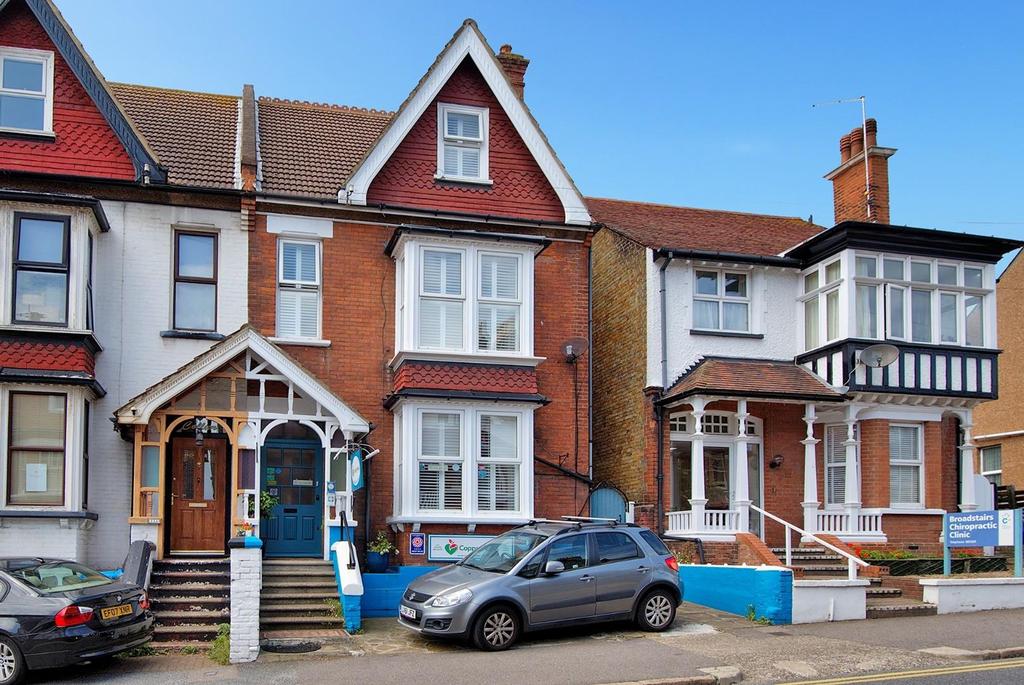 Queens Road, Broadstairs, CT10 6 bed semidetached house £650,000