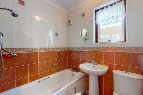 12 Duncan Drive, Birchington, CT7 9LL
