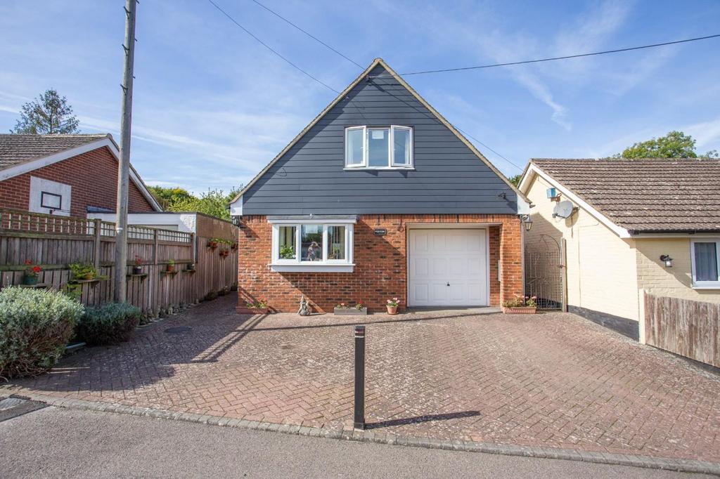 Aerodrome Road, Bekesbourne, CT4 2 bed property £425,000