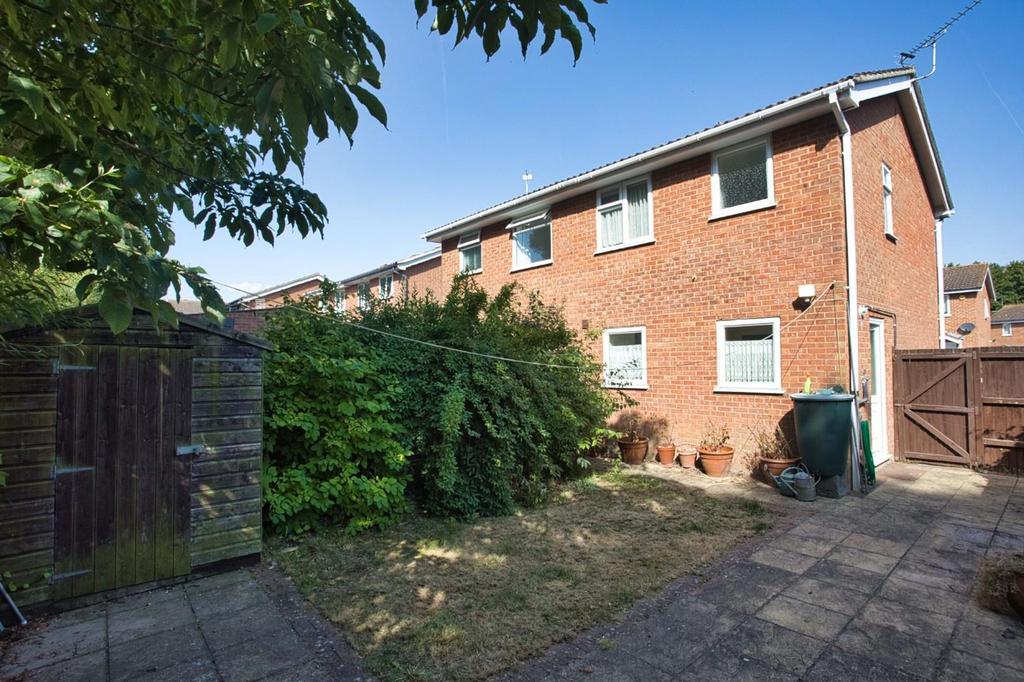 Firs Lane, Folkestone, CT19 2 bed property £250,000
