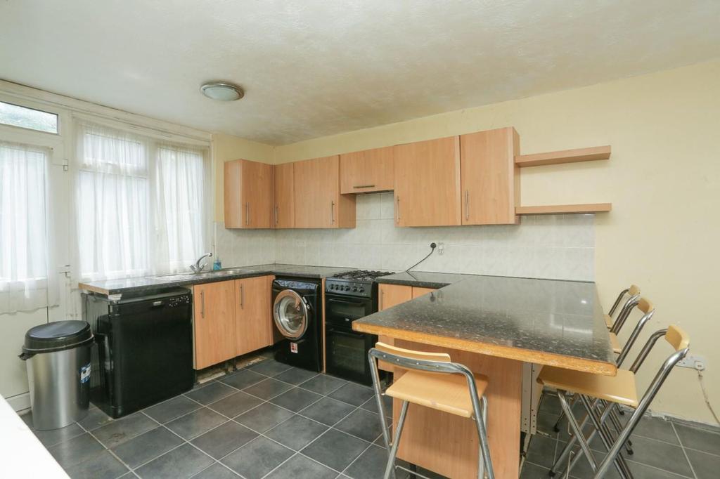Godwin Road, Canterbury, CT1 3 bed property £230,000