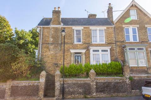 4 bedroom semi-detached house for sale - Ospringe Road, Faversham, ME13