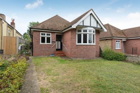 3 bedroom detached bungalow for sale - Nethercourt Hill, Ramsgate, CT11