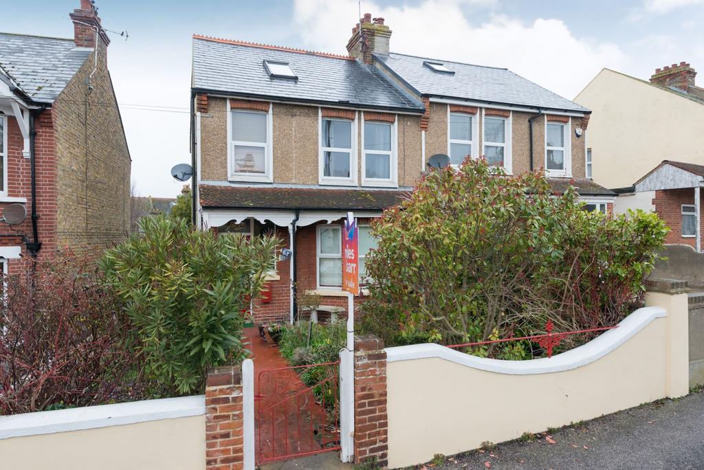 Dane Crescent, Ramsgate, CT11 4 bed semidetached house for sale £330,000