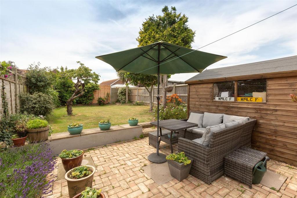 Kings Road, Birchington, CT7 3 bed semidetached house £340,000