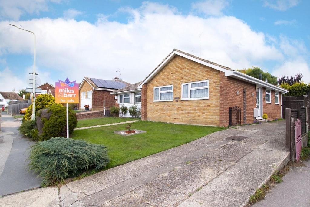 Streetfield, Herne Bay, CT6 2 bed semidetached bungalow £300,000
