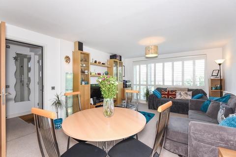 2 bedroom flat for sale, Park Way,  Newbury,  RG14