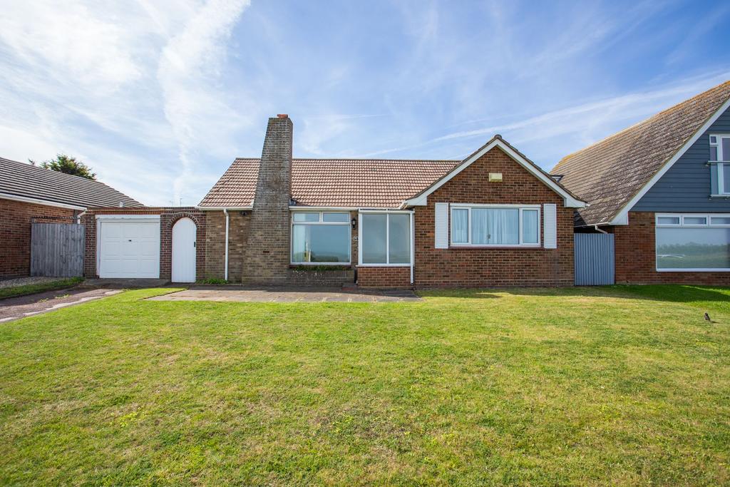 Epple Bay Avenue, Birchington, CT7 2 bed detached bungalow £560,000