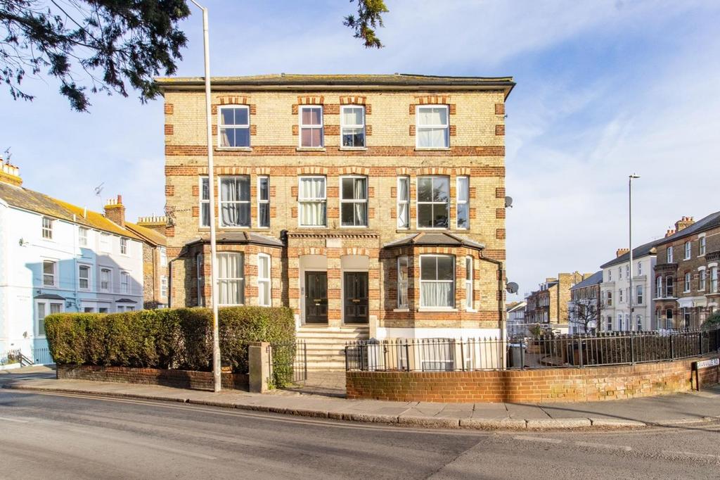 Ramsgate Road, Broadstairs, CT10 10 bed detached house for sale £