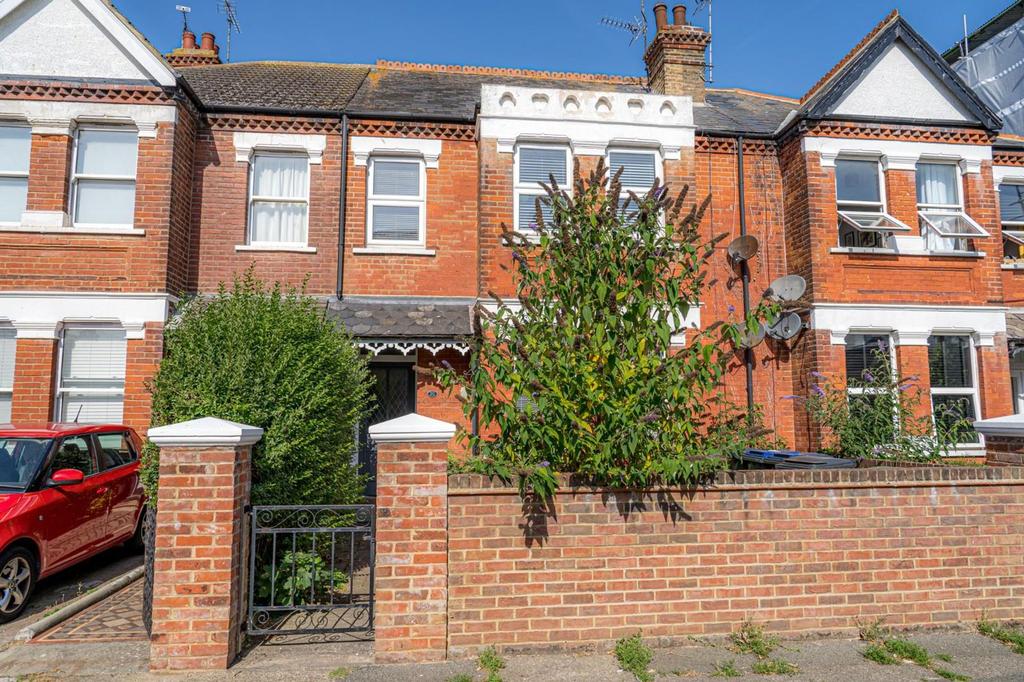 Wynn Road, Whitstable, CT5 2 bed flat £300,000