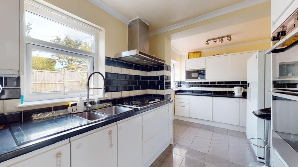 Highfield Road, Ramsgate, CT12 4 bed detached house for sale £400,000