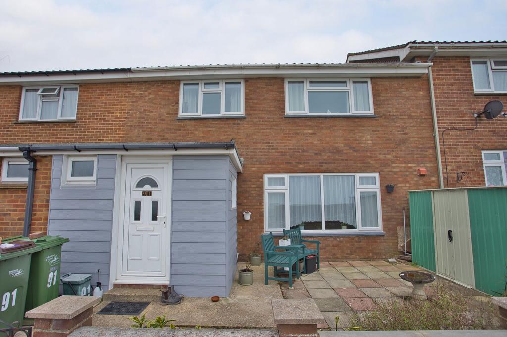 Hollands Avenue, Folkestone, CT19 4 bed terraced house for sale £300,000