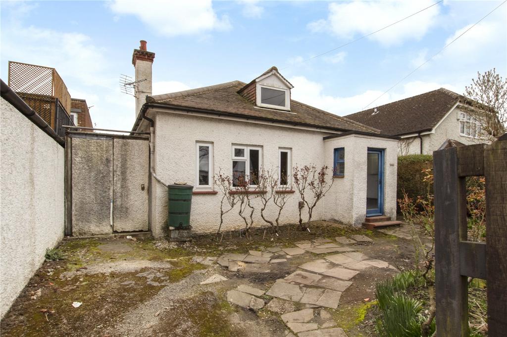 Sole Street, Cobham, Gravesend, Kent... 2 bed bungalow £400,000