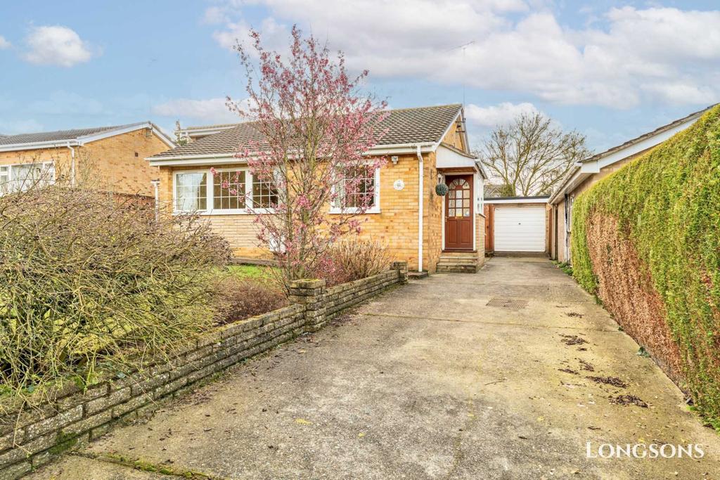 Longfields, Swaffham 2 bed detached bungalow £259,950