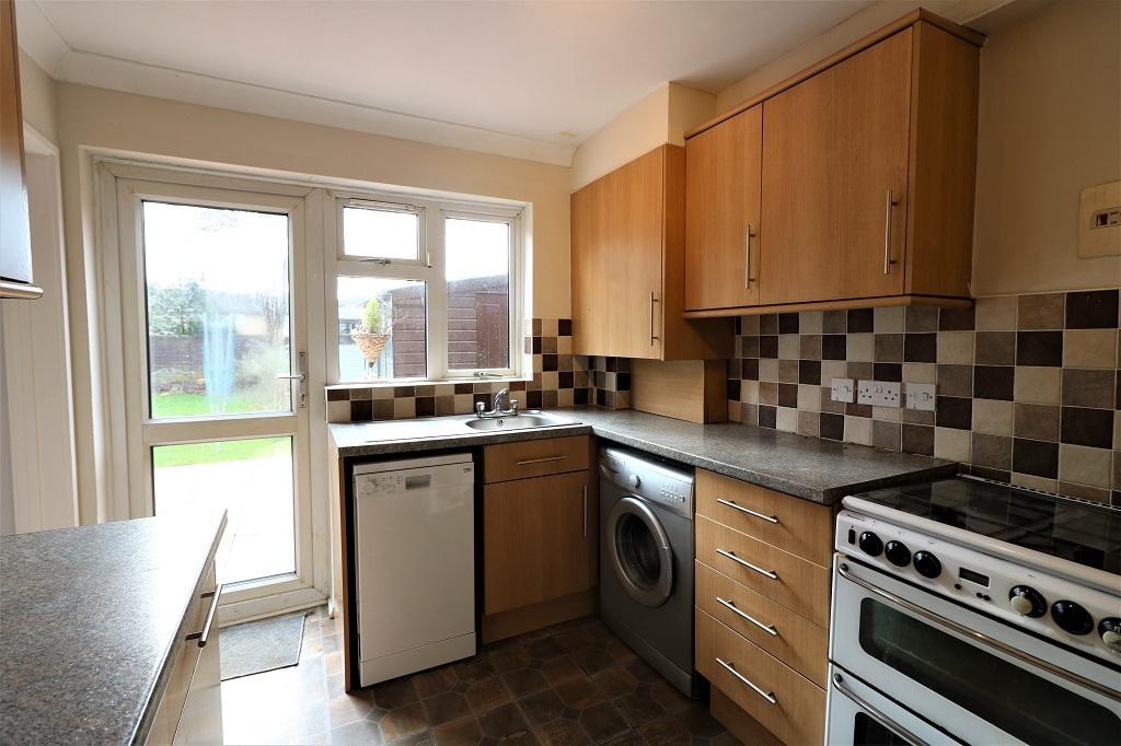 Penn Road, Stevenage, SG1 3 bed terraced house - £1,450 pcm (£335 pw)