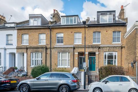 1 bedroom flat for sale - Bassein Park Road, Shepherd's Bush, London, W12