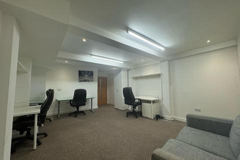 Office to rent, Kilburn High Road, Kilburn, NW6