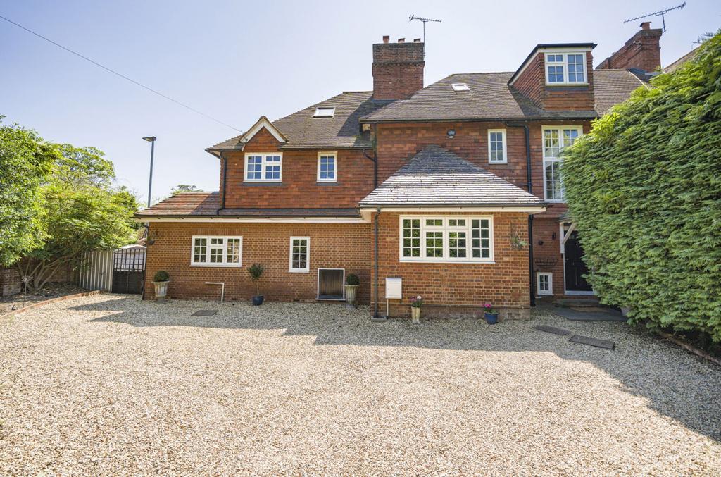 Rectory Road, Wokingham, RG40 5 bed semidetached house for sale £