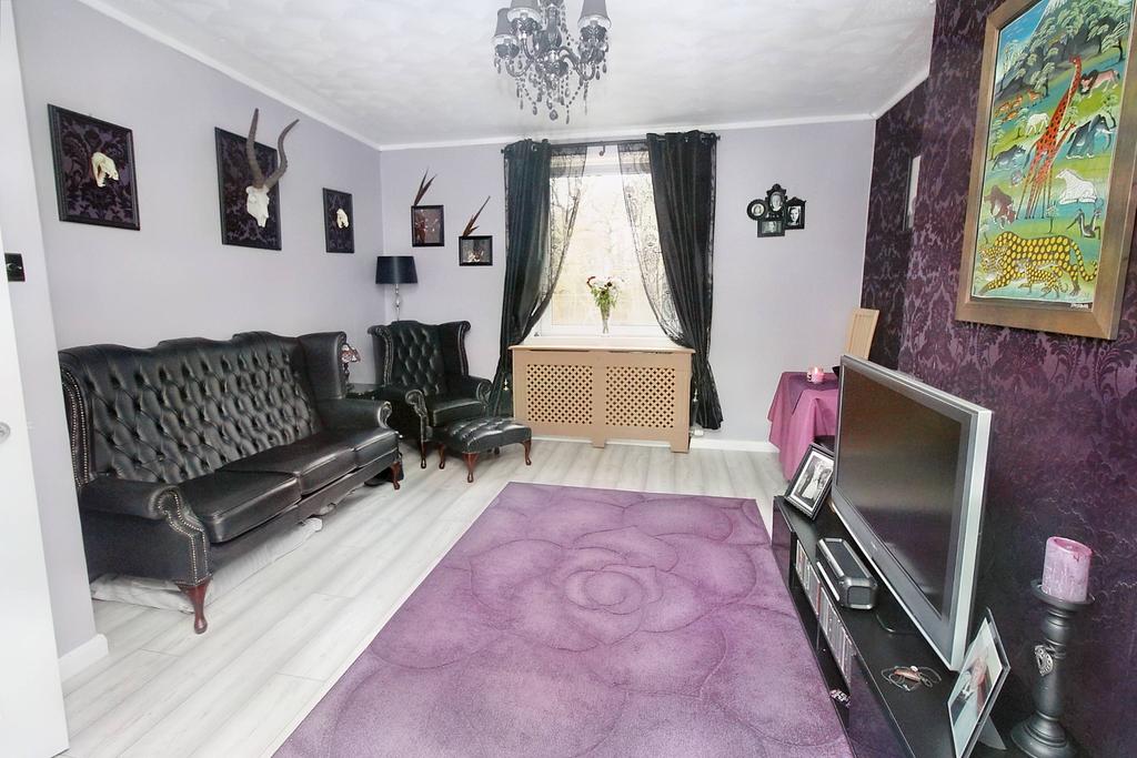 Burns Street, Levenvale, Alexandria G83 2 bed flat £89,000