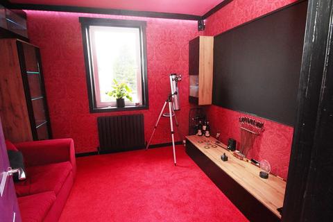 37 Burns Street, Alexandria, G83 0SQ
