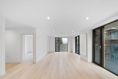 2 bedroom apartment for sale, John Cabot House, Royal Wharf, E16