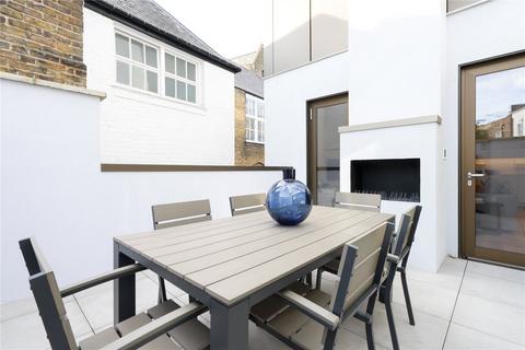 3 bedroom mews to rent, Hippodrome Place, London, W11